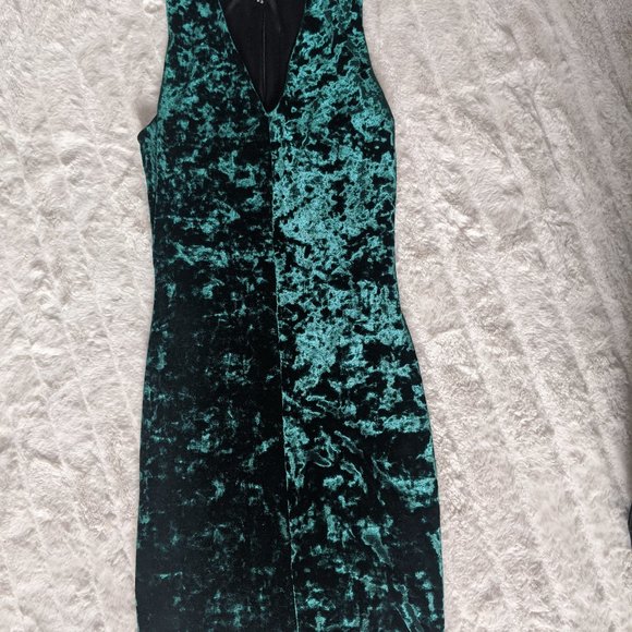 Dress - Picture 1 of 1